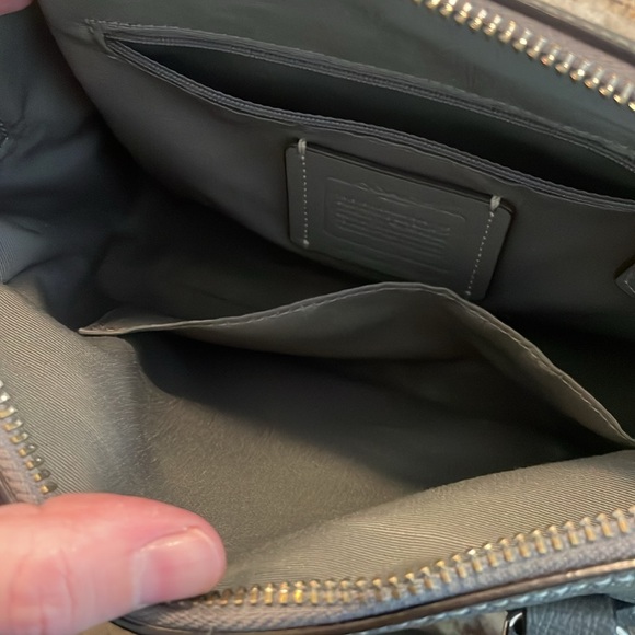 Coach grey crossbody - Picture 7 of 8